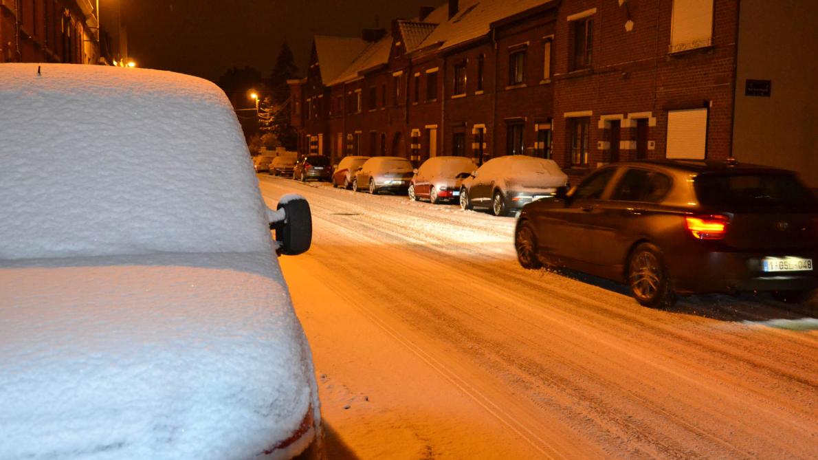 lesoir's tweet photo. Météo: l’IRM attend jusqu’à 15 cm de neige accumulée ce mercredi https://t.co/cy32s6Fy4Q https://t.co/3ljgqM8Ujh