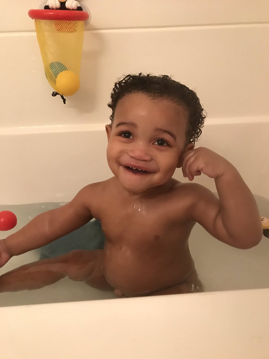 DJMEF00's tweet photo. My first born 💙 https://t.co/Me8tpqTFZS