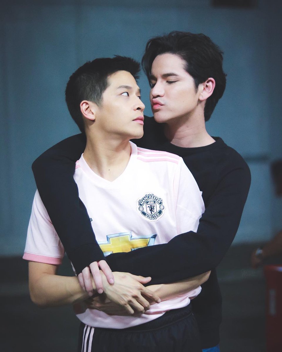 IG:minttograph ถ่ายภาพโปรโมทซีรีส์ใหม่ให้น้องก็จะประมาณนี้แหละครัช😘
.
ฝาก #คนที่ไม่ยอมรับ ของ <a href="/marchutavuth/">MARCHU</a> ด้วยนะคะ ออนแอร์ 2 ก.พ. นี้นะจ๊ะ🙏🏻
.
เปิดปีใหม่ด้วยเมนและเมนไปเลยจ้า แฮปปี้🥰😍🐨😸❤️ #สุภาพบุรุษสุดซอย #taophiangphor #marchutavuth #taomarchmoment #minttssnp