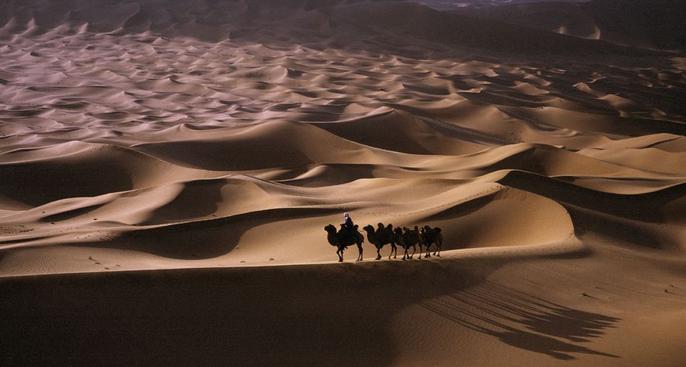 RT @PicsSilkRoad: Taklamakan Desert near Loulan. Charklik, Xinjiang/East Turkestan, China, Silk Road.
chinapoto.com/lvyoushou01-67… #silkroad #NGSilkRoad