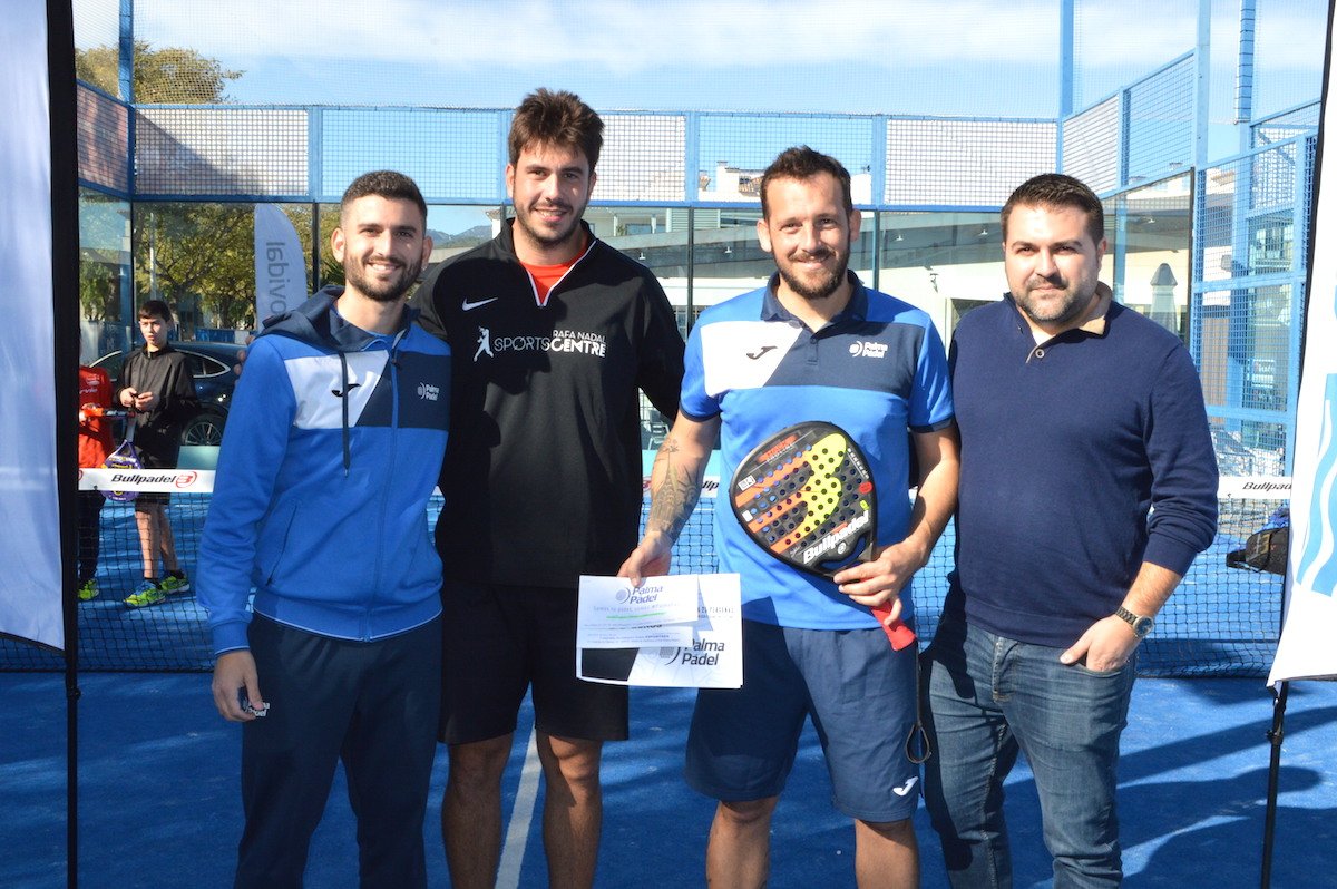 Webesport's tweet photo. #NotiWE Pádel. Toni Calafell y Guillem Vives se llevan por segundo año consecutivo el XII Torneig Veloviajes Sant Sebastià. https://t.co/DLNI8OdSoz
