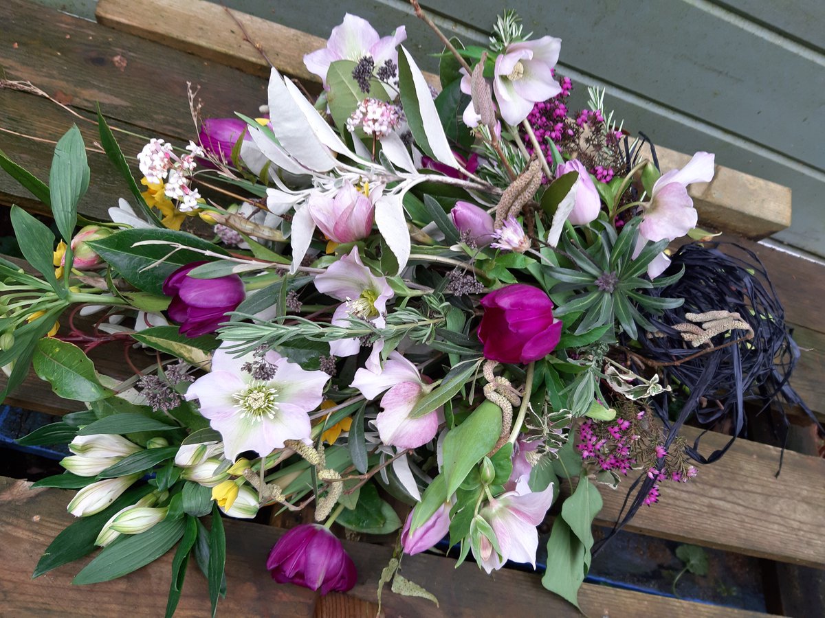 Beautiful Floral tribute picked up yesterday for a lady in #Birmingham featuring all #Britishflowers perfect for someone who loved the #environment or their #garden #supportlocal #flowersfromthefarm #naturalfunerals