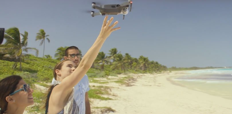 dji_store's tweet photo. Mavic - see everything https://t.co/GnuVwdPhZi https://t.co/4JfVWJJMB7