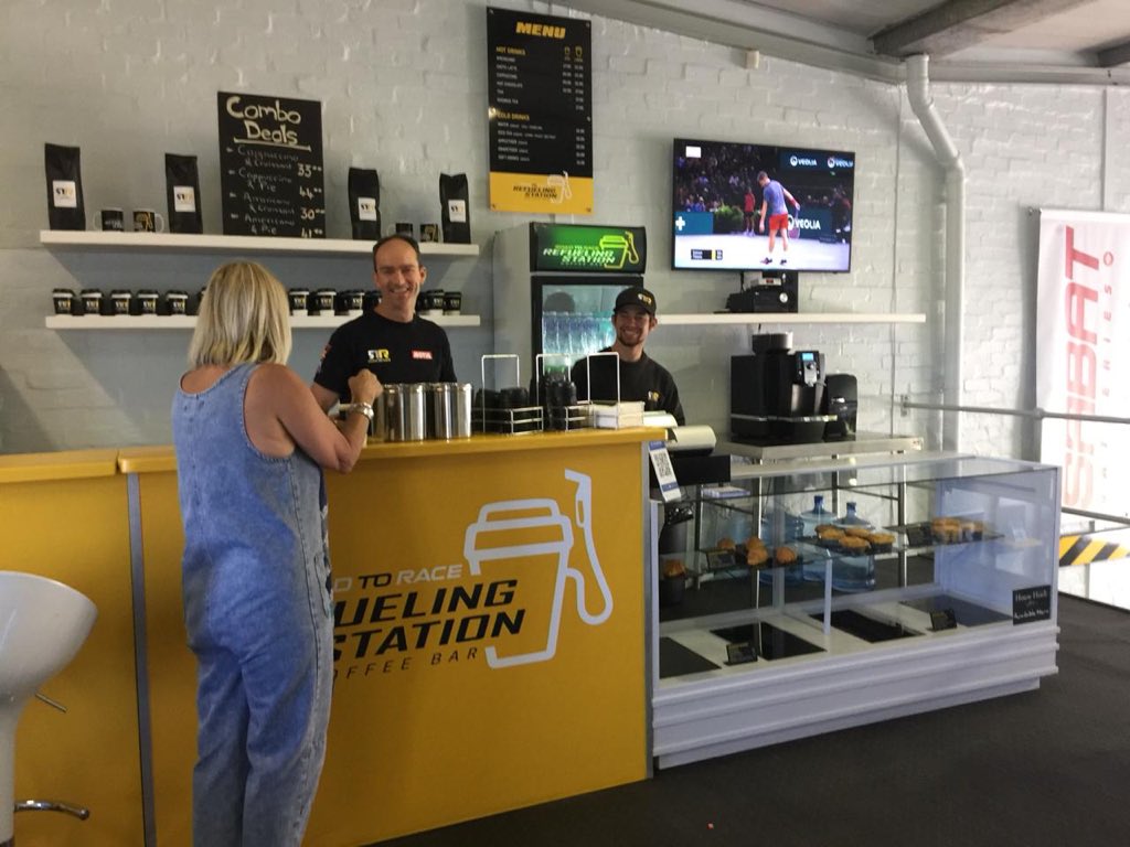 roadtoracesa's tweet photo. Road To Race Cape Town🔥 Best coffee and pies in town with fantastic upgrades and services on offer😎 Pop in to see what we have in store for you 👌 #bestinthebusiness #transformation #rtr #ct #coffee #bakkies #fordranger #toyotahilux https://t.co/HZVxSQzSR3