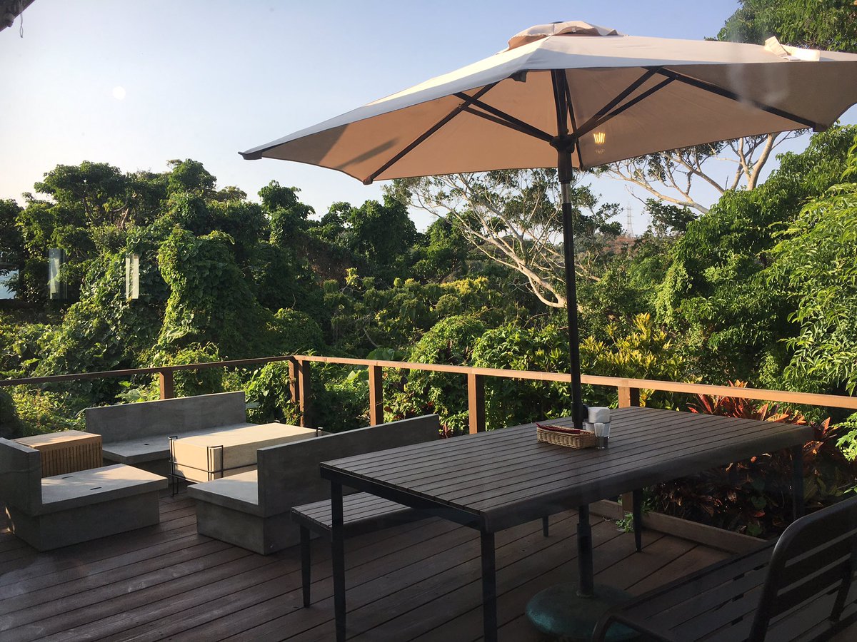 len_twins's tweet image. 沖縄暑いのでこれ読んでさらに熱くなりたいと思います。

#BUSINESSFORPUNKS 
diamond.jp/articles/-/103…