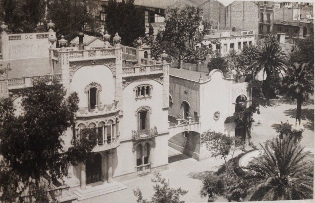 Criticartt's tweet photo. Avui és el dia de #MariaWard fundadora d l’escola de les monges alemanes d #Barcelona i us deixo aquí la #història dels 79 anys d’aquesta congregació a #Barcelona @mariaward @educaciocat @Bcn_SSTG https://t.co/CwXYa0GOZu https://t.co/LRw1xfhu1b