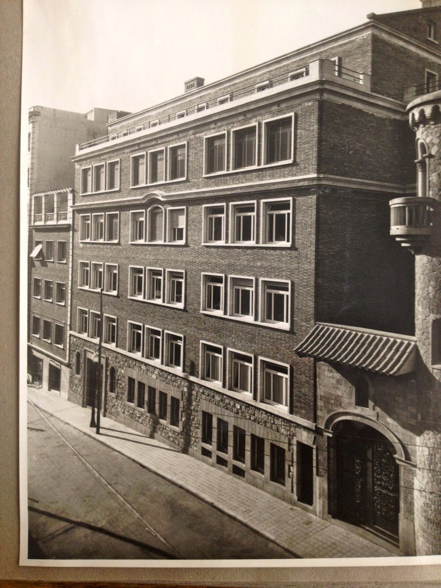 Criticartt's tweet photo. Avui és el dia de #MariaWard fundadora d l’escola de les monges alemanes d #Barcelona i us deixo aquí la #història dels 79 anys d’aquesta congregació a #Barcelona @mariaward @educaciocat @Bcn_SSTG https://t.co/CwXYa0GOZu https://t.co/LRw1xfhu1b