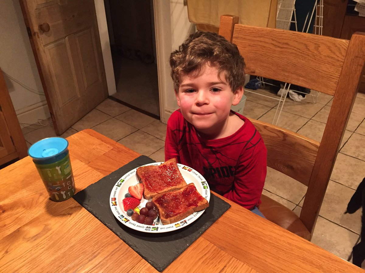AdamBrassneck's tweet photo. Breakfast for R. ⁦@foundmelthamce⁩ #melthamcooking https://t.co/q45S078FQo
