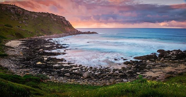 Early in the morning at Petrel Cove in Victor Harbor, Australia.
.
.
.
.
.
.
.
.
.
.
#humanitarianphotography #southaustraliapictures #quietthechaos #landscapelovers #southaustralia #world_photography_hub #YourShotPhotographer #photo_pond #landscapephoto… bit.ly/2WBO61Y