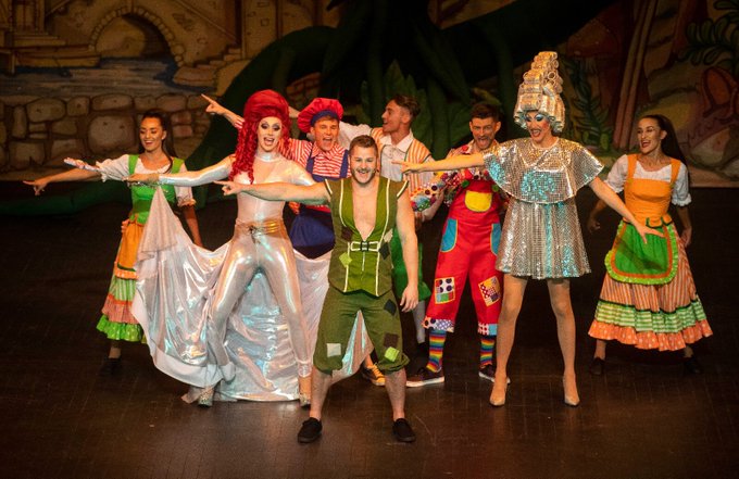 7,769 Minutes Driving 🚦 5,376 Sound Cues 🔈 2,646 Lighting Cues 💡 1,614 Miles ⛽ 14 Shows 🎫 9 Hotels 🏨 7<a href="/tag/ivebeanjacked"class="tags"><span>#ivebeanjacked</span></a>