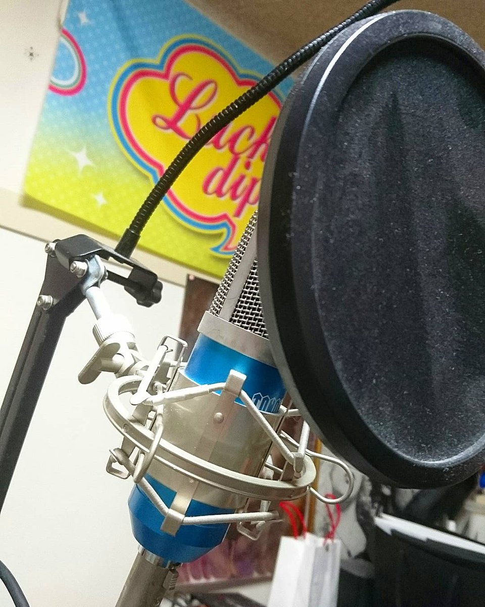 nudeman_1031's tweet photo. 俺のソロ曲のデモ録りを”DJ HELL-C”が担当しくれたので「御礼はホルモン青木!(亀戸の名店)」と伝えたらニッコリ&キッチリと仕事(エンジニア)🔥
三枚目画像➡中学ヘルシーinホルモン青木
#dj_hellc #味岡squad https://t.co/HND4BZGIg7