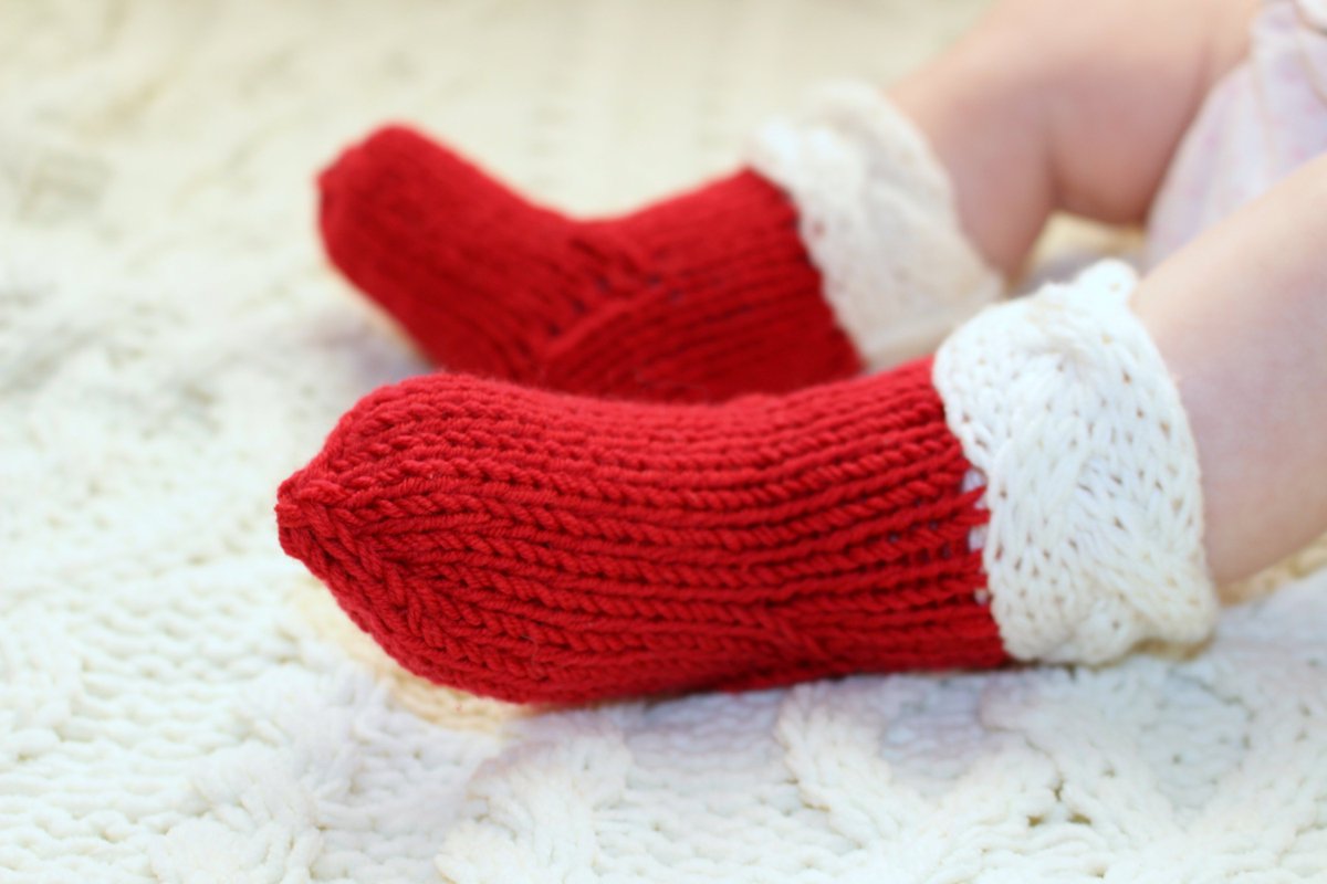 projectbyevelin's tweet photo. Small socks for small legs...  #clothing #socks #children #1stbirthday #valentinesday #athletic #yes #babysocks  #newborngift https://t.co/oyM0hFA0QG