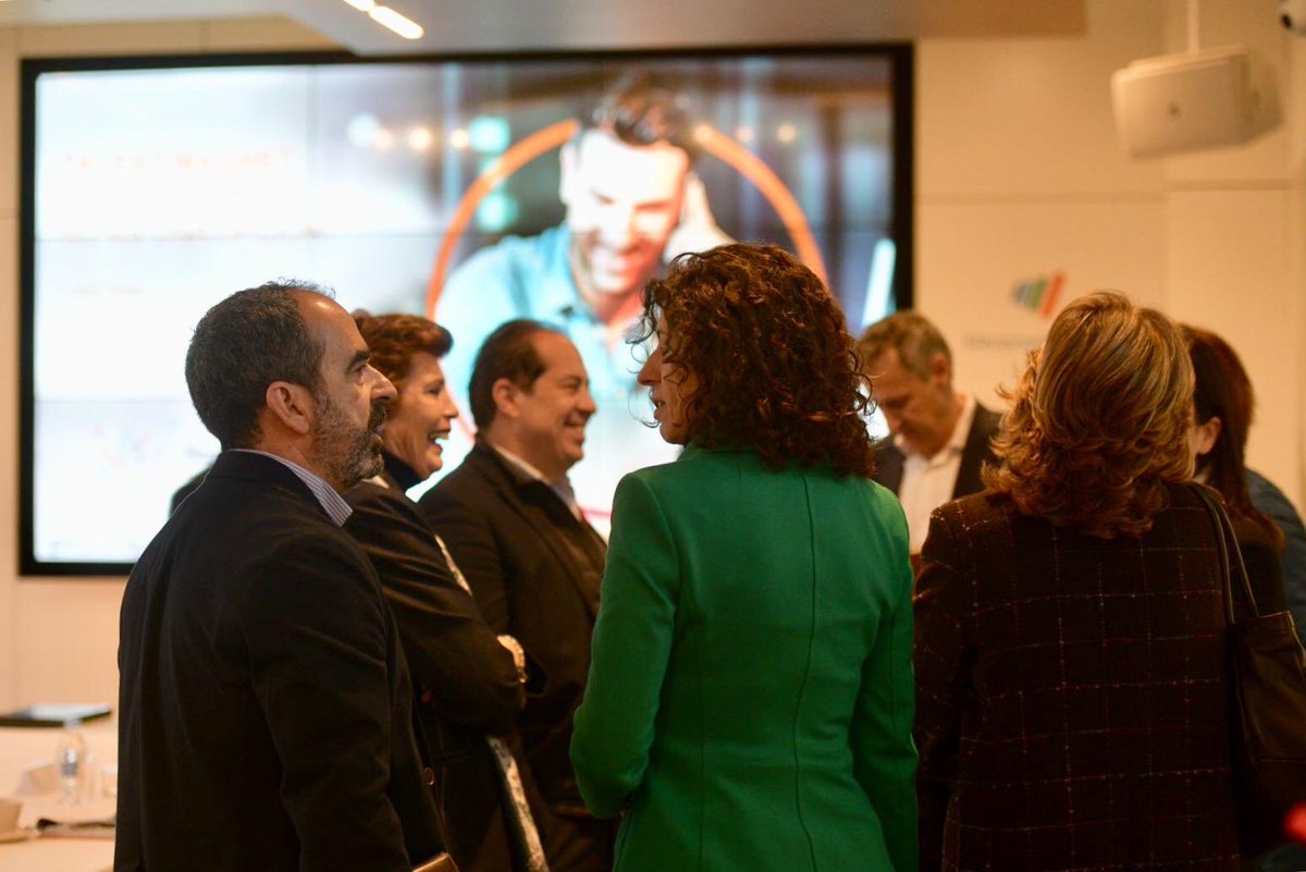 FundacionMPG's tweet photo. Hoy compartimos charla y experiencias con representantes de las compañías impulsoras de la iniciativa. Hablaremos de #TalentMagnet con @Mjmartin4 @agalorda @LolesSala @juancarcubeiro @BBVA_esp @BT_Spain @Cepsa_ES @MASERSL @EY_Spain @Fujitsu_ES @MDLZ @LoyolaAnd #MagnetTalentTalks https://t.co/u9yNIjdIZG