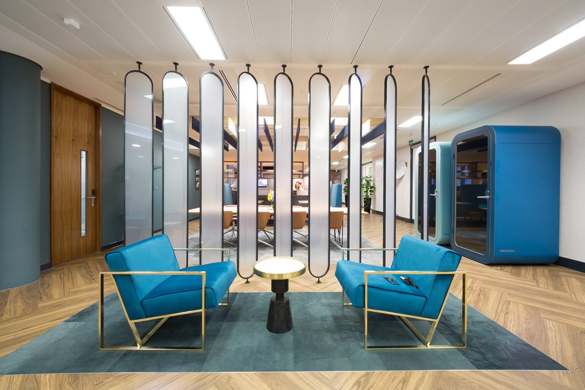 Parkeray's tweet photo. Here are some happy snaps of the recent refurbishment works completed by our Lite Team on behalf of @landmark_space. Great work by all involved!๐โจ
@DesignCommand @GNArchitects #LeslieClarkConstructionConsultants
#parkerayLite #liteworks #smallprojects #literefresh #interiors https://t.co/M6ferhghPD