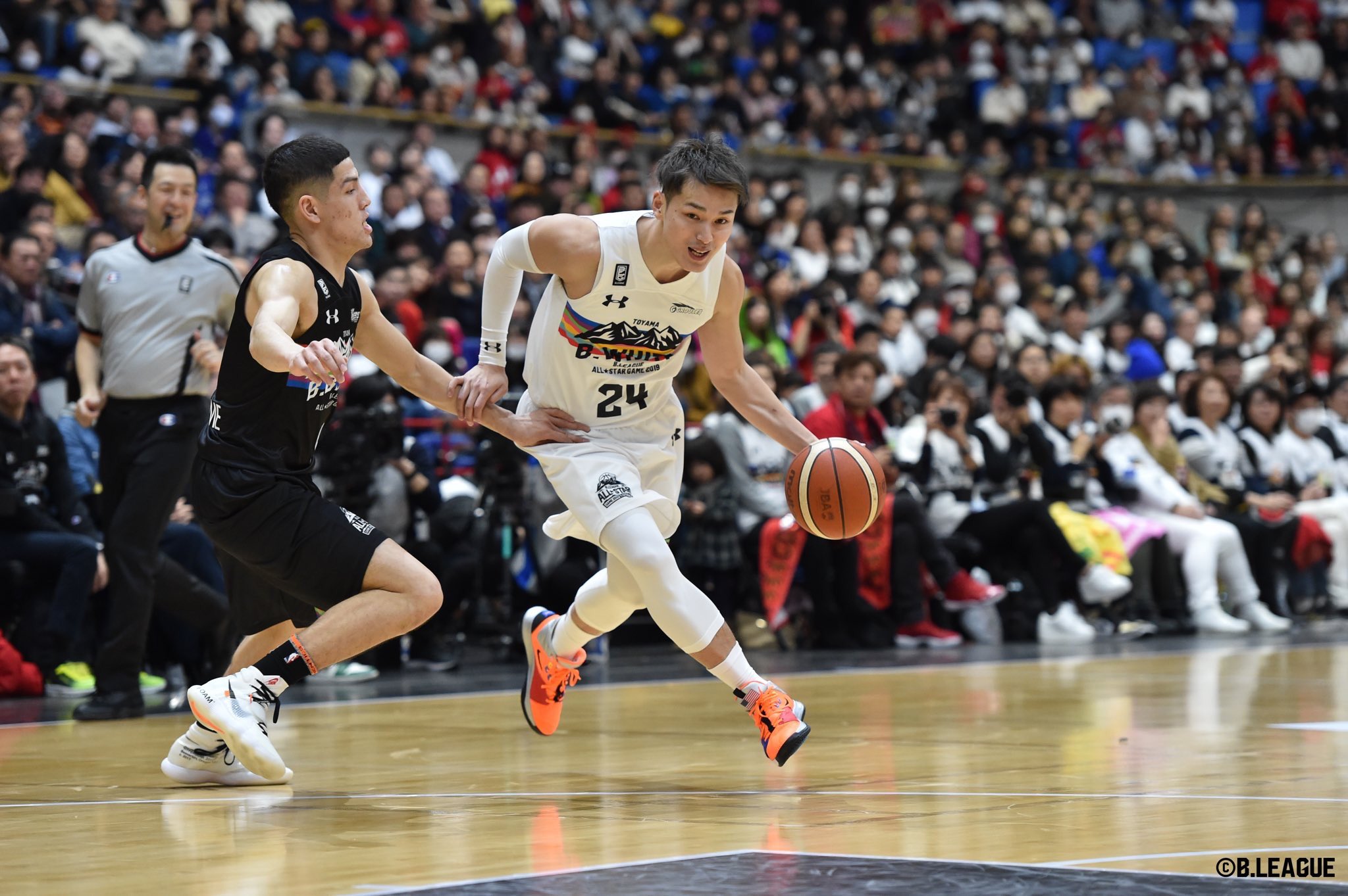 B.LEAGUE ALL-STAR　Bリーグオールスター　パンツ　サイドボタン 裏側】みんなで全身タイツを着たい。オールスターで夢を叶えた男