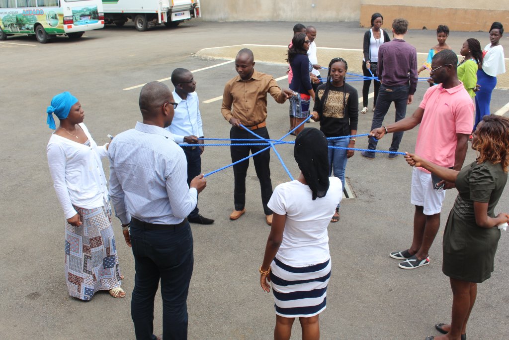 NE PROVOQUONS PAS LA GUERRE nethumanitaires.wordpress.com/2019/01/30/ne-…