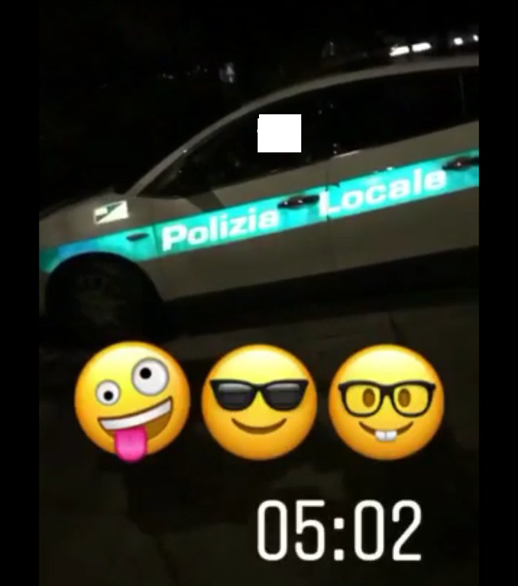Giocano con etilometro e palette poi postano il video su #Instagram. Sono tre gli autori del furto ai Vigili Urbani bit.ly/2sYOJEV