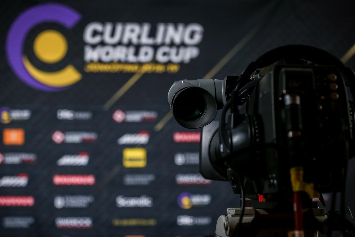 The #CurlingWorldCup leg 3⃣ begins TODAY! Here's all you need to know. 👇

📍Jonkoping, Sweden 🇸🇪
💻Live Blog: wcf.co/2GaK6iX  
📲 #CurlingWorldCup
🗓️ Schedule: wcf.co/2RmNvxj  
🖥️ Live scores: wcf.co/2ShtKvA  
📺 TV: wcf.co/2sW7NDY