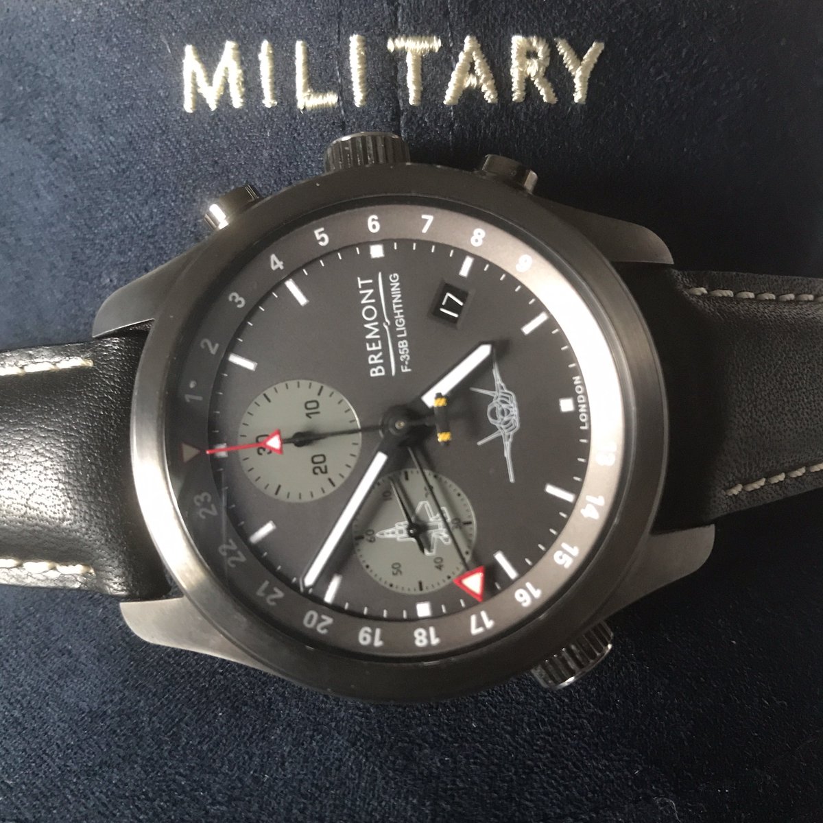 BremontMilitary's tweet image. The F-35B does a hard turn! 💪

@Bremont #F35B #LightningII