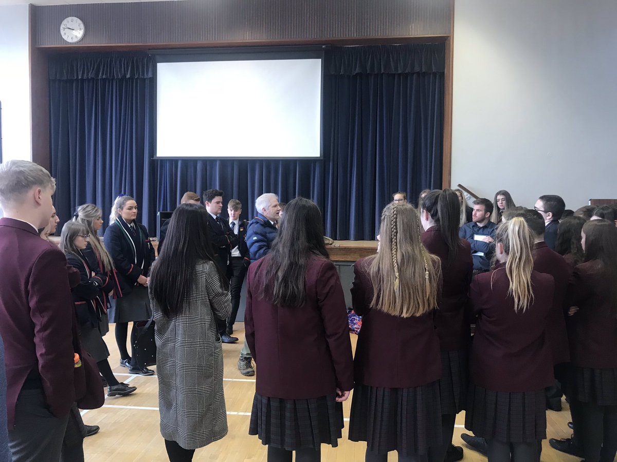 GISinSchools's tweet photo. Snow, a rainbow and shared education as we start our group survey today #itishoingtobeagreatday #gisinschools #lurgan #sharededucationprogramme @lcgeography @EsriIreland #ArcGISforSchools https://t.co/M4ivPrqDfF