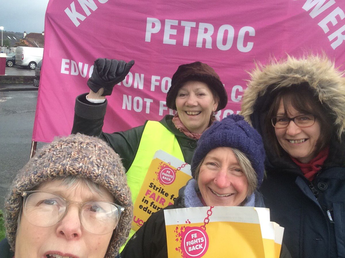UCUSOUTHWEST's tweet image. PETROC pickets today!!!