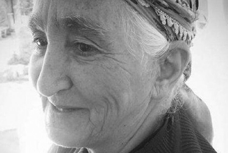 Hastanenin "cezaevinde kalması hayati risk" dediği (86) #SiseBingöl hakkında adli tıbbın skandal raporu: Kendini kötü gösterme çabasındadır, cezaevinde kalabilir.
86 yaşında ölüme terk edilen Sise Ana'nın yeri dört duvar olmamalı..!
#SîsêBingöleÖzgürlük
#HastaTutsaklaraÖzgürlük