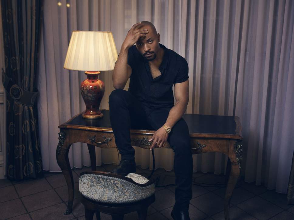 tiatafahodzi's tweet photo. ‘I’m way more likely to be stopped by police’: Arinze Kene on writing a play about the London riots, and the West End's ‘whitewashed’ audiences 

#goodtiata #tfreads [via @Independent] https://t.co/2MGxfCaxiB https://t.co/NH5e4jnF5A