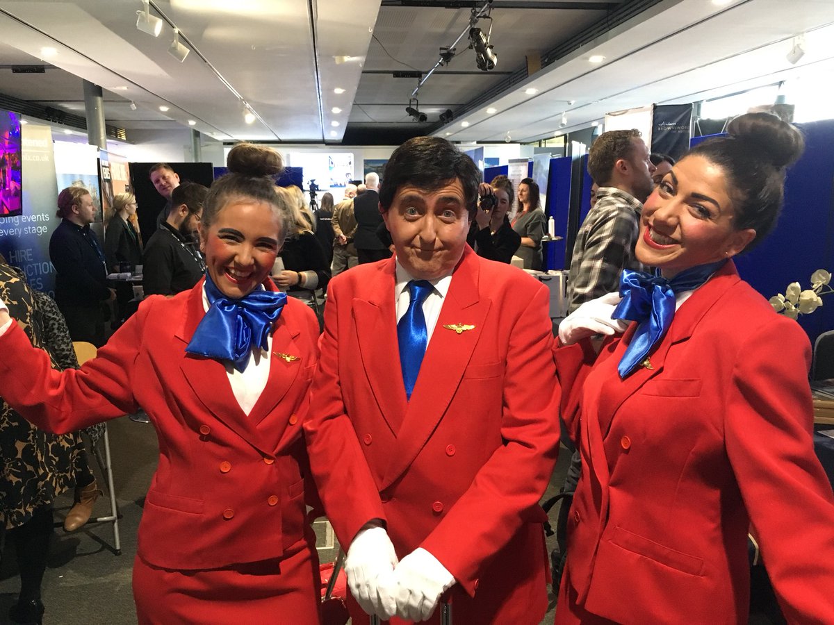 And the winner of the best dressed at #MEETSouthWest is the @NaturalTheatre! Come and find them at <a href="/wethecurious_/">We The Curious</a>