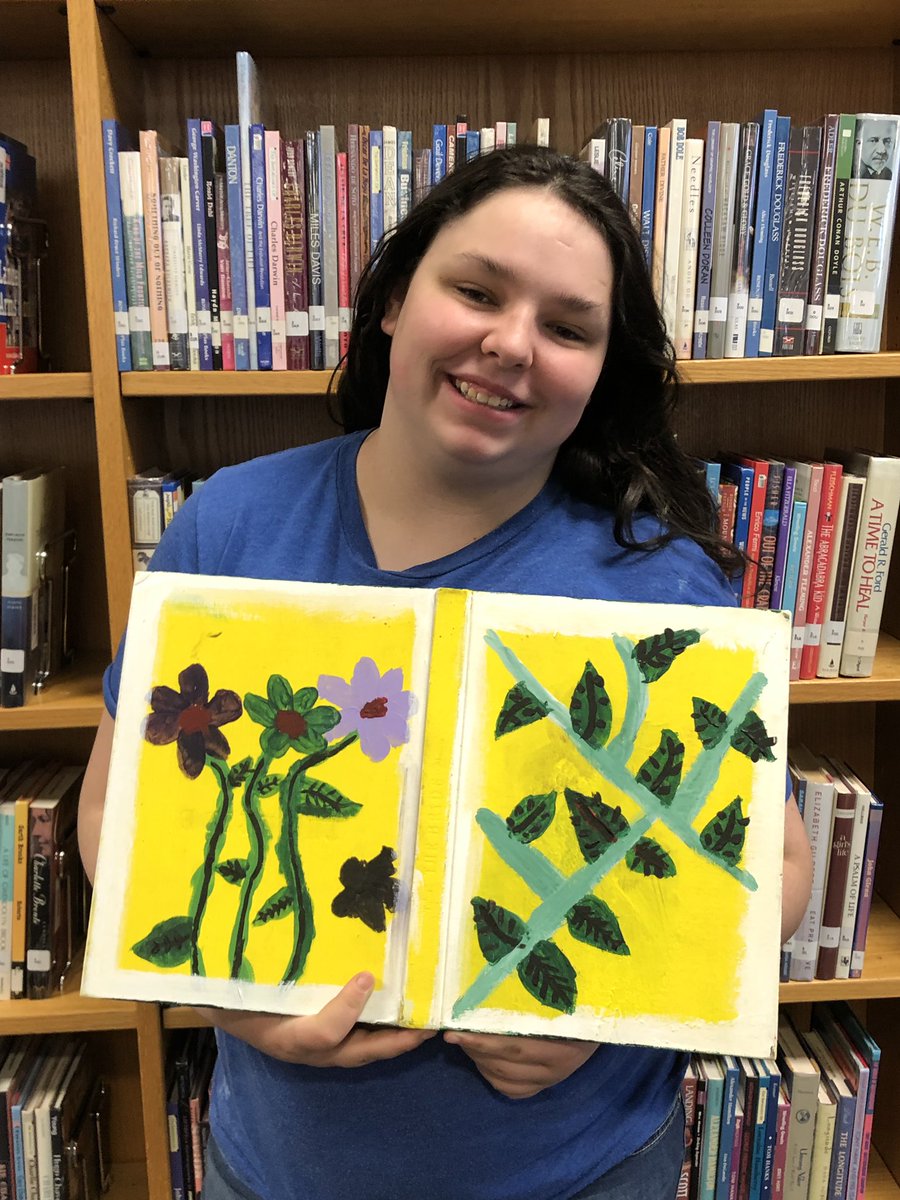 WHSRooLibrary's tweet photo. We love having students work on their projects in the library. Thank you @RooStudioWHS ! #whywisd https://t.co/ngIW7iN3FW