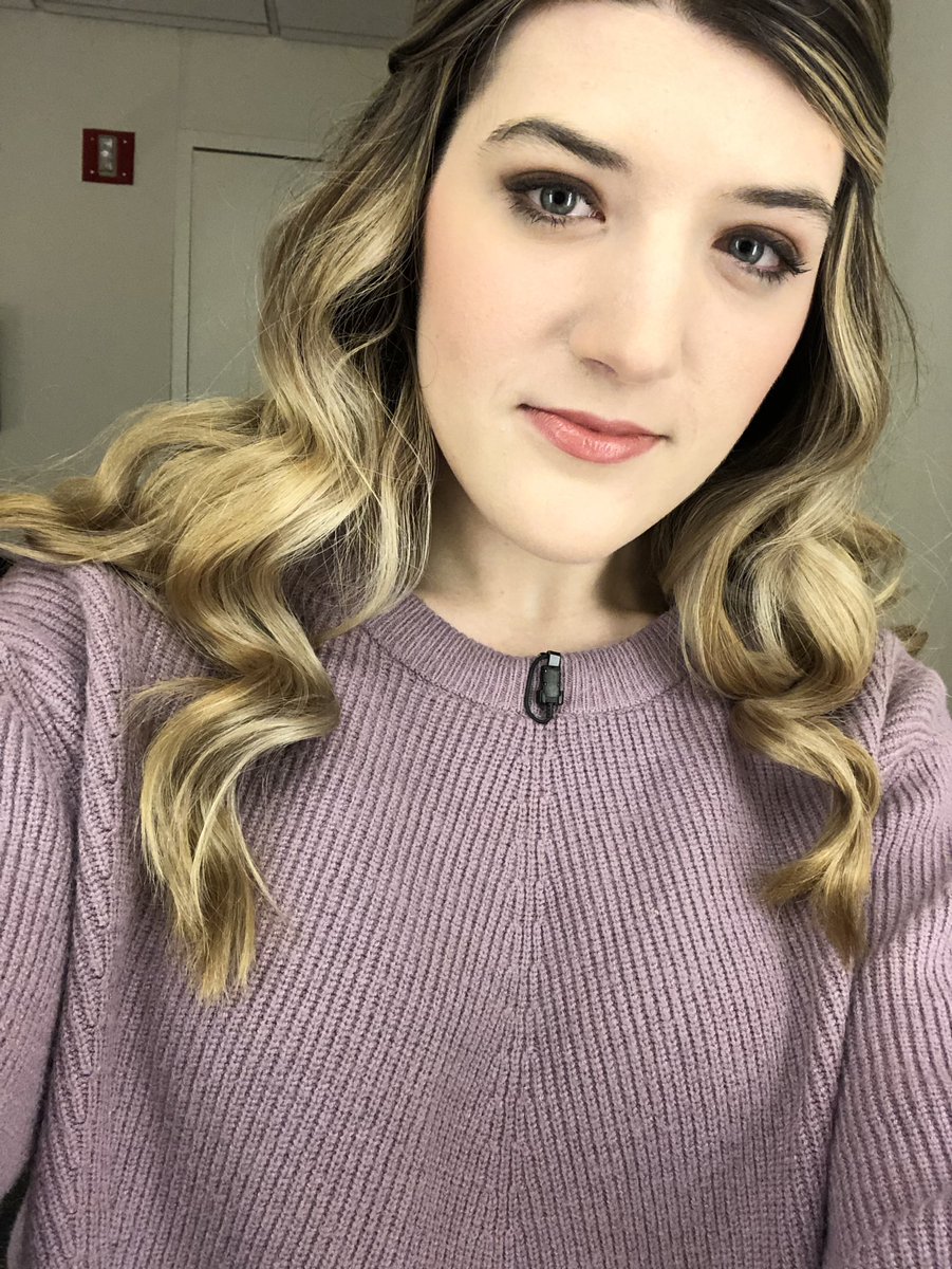 stuckinbetween_'s tweet photo. #beautsofedtwt  hair &amp; makeup done &amp; i wanted somewhere to post this 🙊 https://t.co/3TBcOYirgz