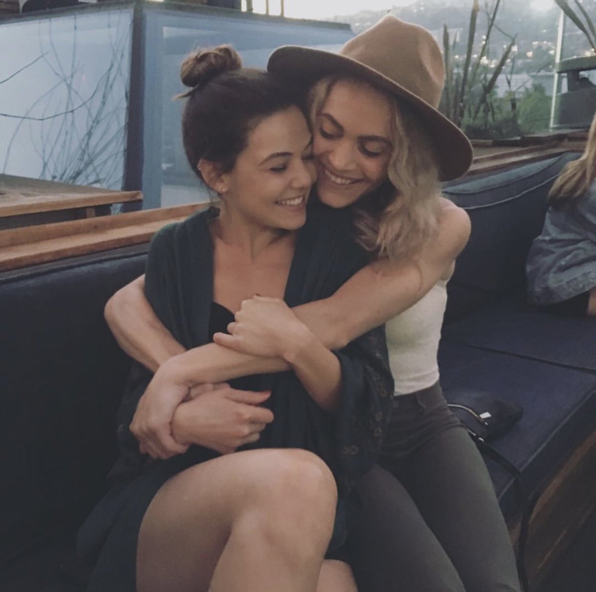 Danielle campbell Fan tweet media