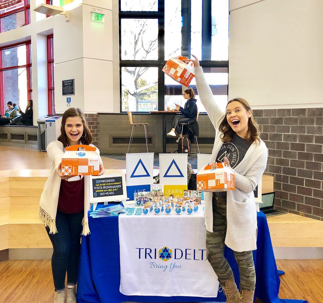 TempleTriDelta's tweet image. Donut miss your chance to come and learn more about Tri Delta! We will be in the HGSC until 4:00 pm... but we can’t promise the donuts will last that long 😉