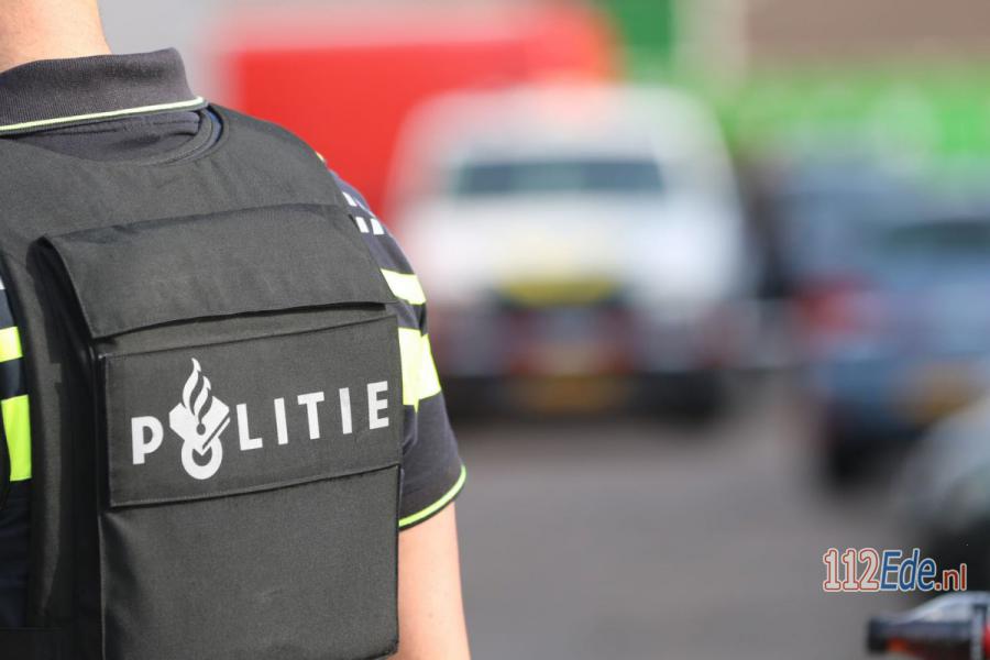 🚨 Man in trein bij Veenendaal-#DeKlomp roept dat hij een bom heeft 112.press/Qxq54x 112Ede https://t.co/Ho4DA2cSUZ