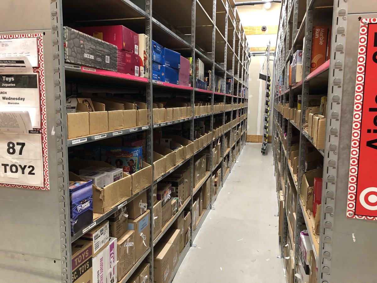 13 steps at its finest! Jose taking pride in his work #T1912 #BRLA #13steppin #fillthefloor #lowandpro <a href="/megansmac/">Megan Kuiper</a> @BigDeal0704