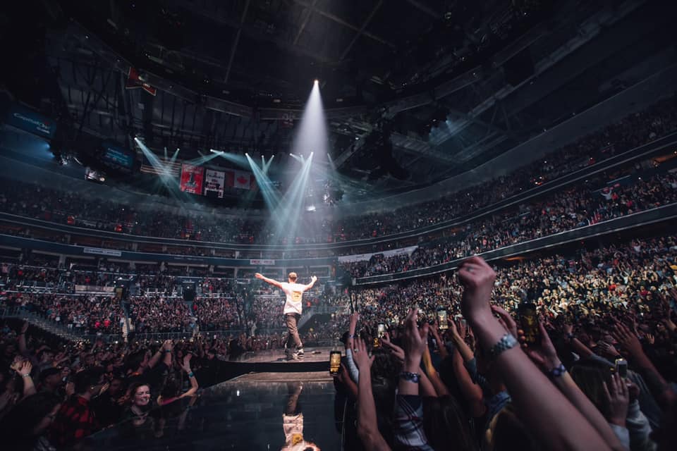 RogersPlace's tweet photo. We're 8 days away from @jtimberlake hitting the stage at #RogersPlace! ❤️

Want to win a pair of tickets?!

1⃣ Follow @RogersPlace 
2⃣ Like &amp; retweet this post
3⃣ Tag who you would go with
 
Winner will be chosen TODAY at 5 PM. 🎊 https://t.co/rD0fwkdrMP