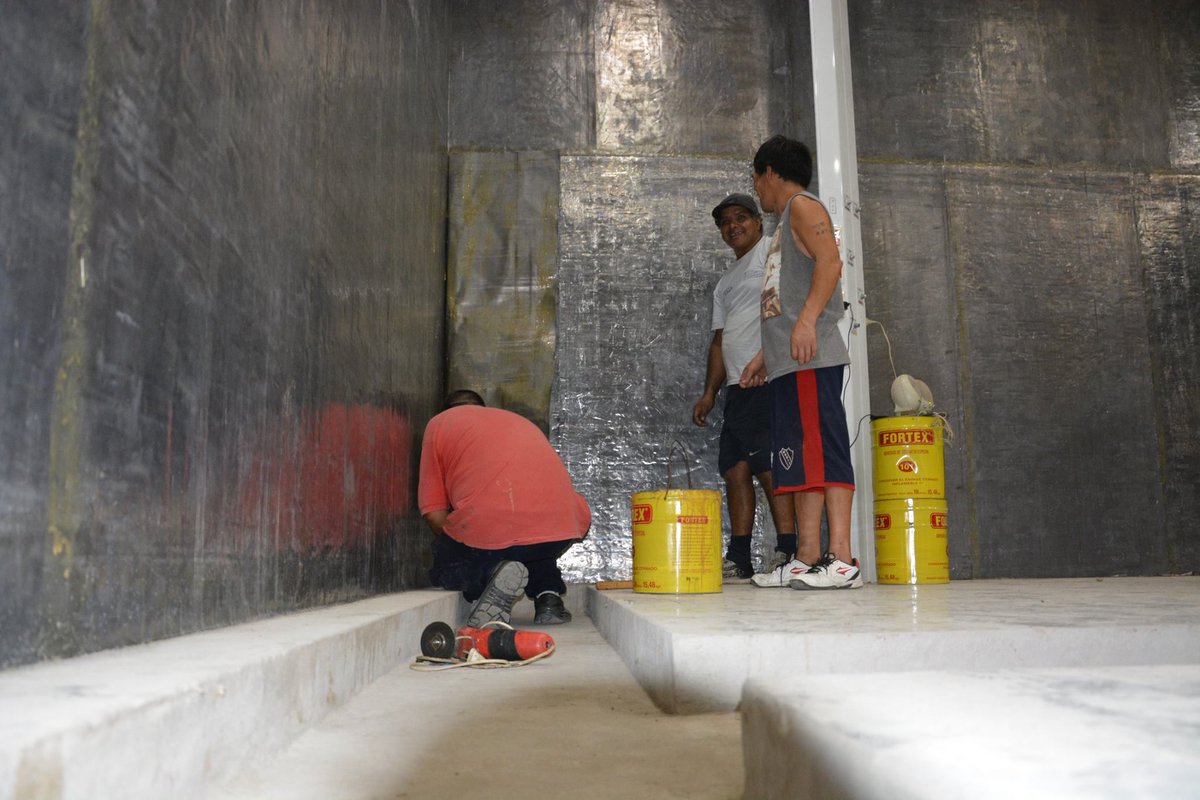 MuniJoseCPaz's tweet image. INTENDENCIA MARIO ISHII

Con la firme premisa del Intendente #Mario #Ishii de continuar revolucionando la #salud, se continúa colocando el plomo necesario para poner en funcionamiento el #Equipo Tomógrafo por Emisión de Positrones #PET en el #hospital Oncológico

@ishiiargentina