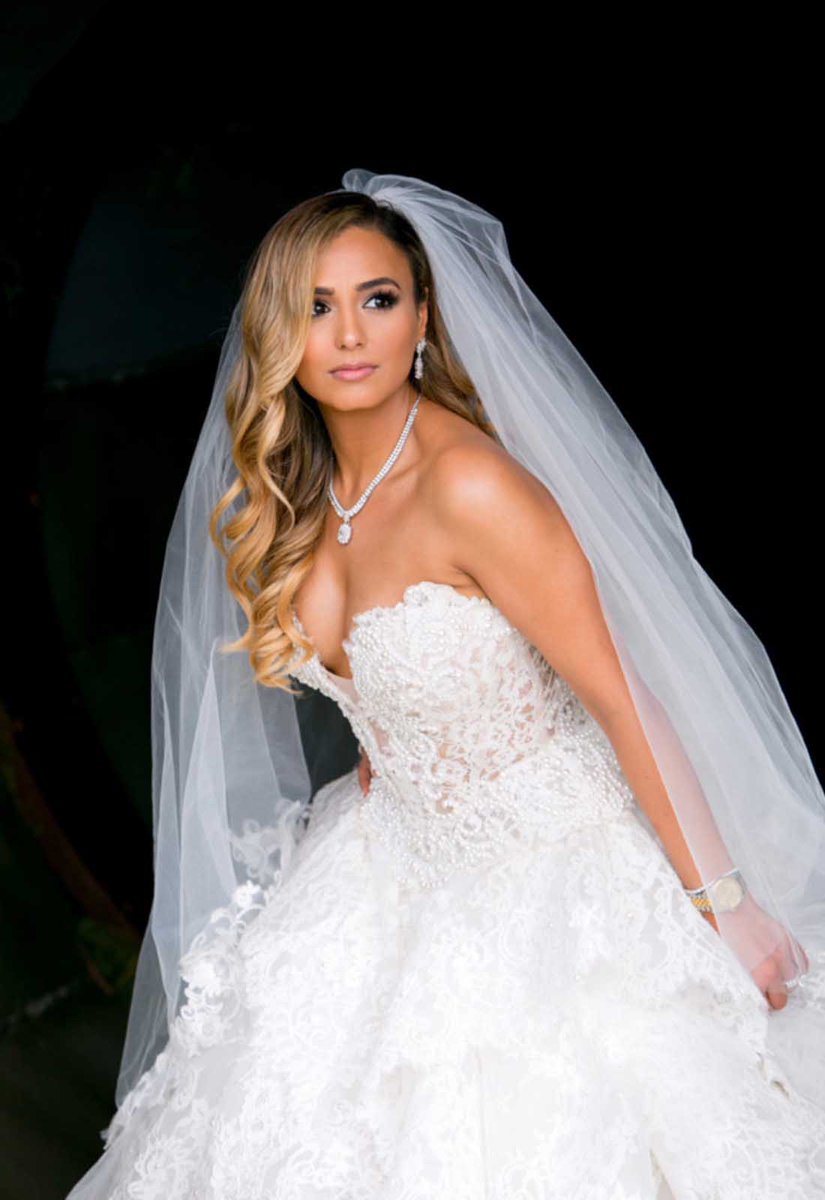 pninatornai's tweet photo. #PninaBride Della was a beauty in her lace and pearl #WindUponWater gown.
See more on the #PninaTornai blog: https://t.co/uWOhVo49cQ
Photos: John Solano Photography https://t.co/08mKOcjfJb