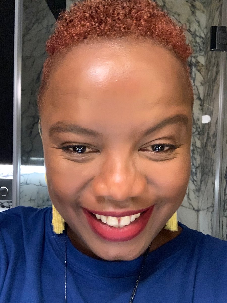 zilevandamme's tweet photo. This time last year I had burn out, chronic anxiety, chronic insomnia, depression &amp; PTSD. A year on, after a tough year of ups &amp; downs, I can say I am OK. If you are going through the same, get professional help, meditate &amp; practice self-care, it helps. Love, peace &amp; happiness ❤️ https://t.co/Ya6388MDYJ