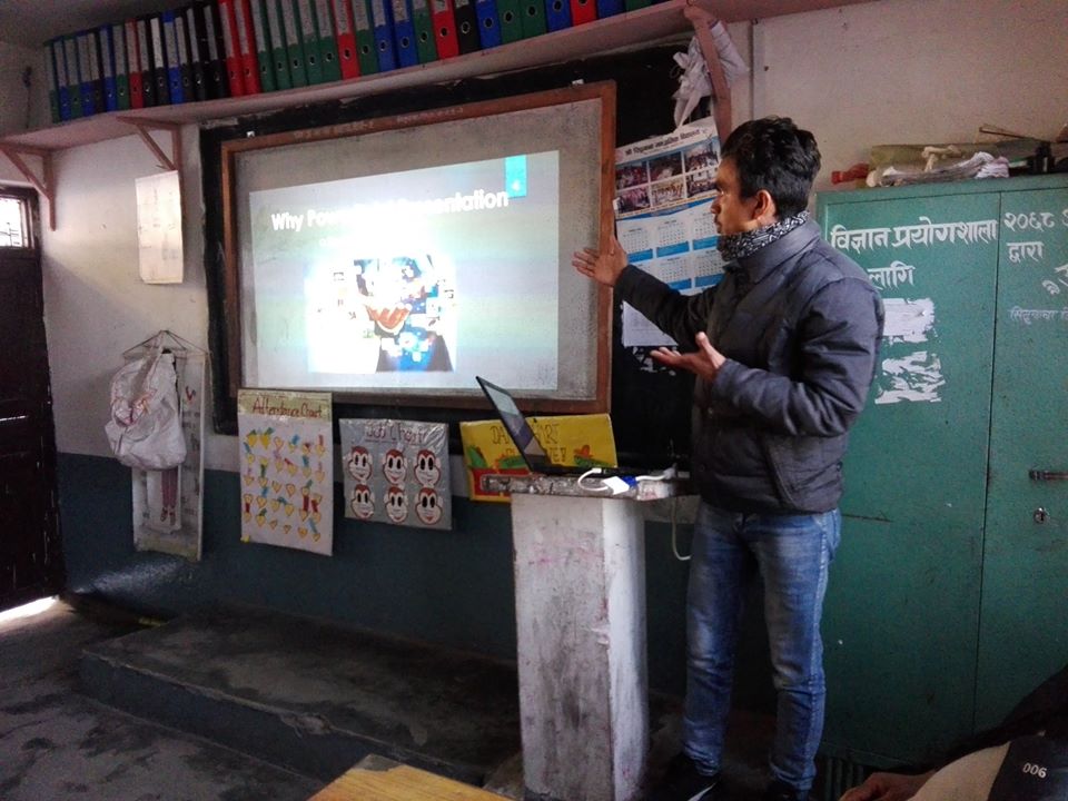 accountlabnp's tweet photo. Pratik Hamal, one of the 3rd batch fellows, sharing knowledge on how to deliver effective presentation among the teachers of SiddhaBaba Secondary School in Gulmi.
@AccountLab
#integrityidol #integrityfellowship #being_imandaar #youth https://t.co/IGQ75wuz00