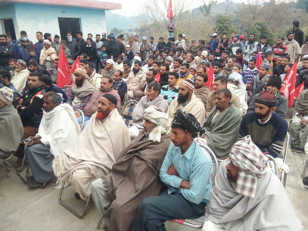 DevenderSRana's tweet photo. Addressing Public Gathering at Lowakhi in Panchayat Showa https://t.co/PlIQVUy2QX