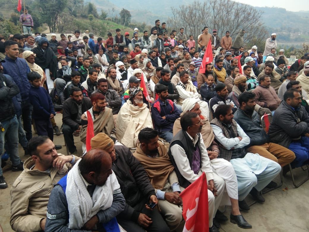 DevenderSRana's tweet photo. Addressing Public Gathering at Lowakhi in Panchayat Showa https://t.co/PlIQVUy2QX