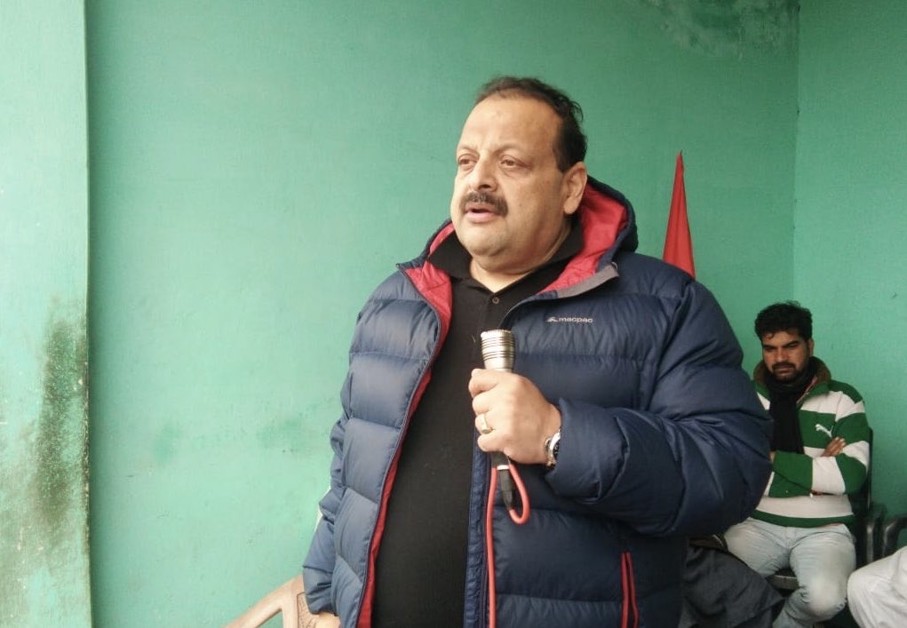 DevenderSRana's tweet photo. Addressing Public Gathering at Lowakhi in Panchayat Showa https://t.co/PlIQVUy2QX