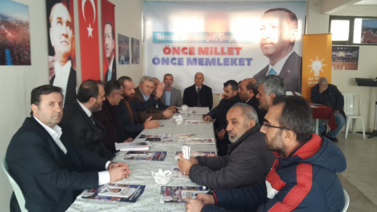 syrirfan's tweet photo. İstasyon Mahallesi Seçim İrtibat Büromuzu İl Yönetim Kurulu Üyesi Sn.Abdulkadir Kama Bey ve Beraberinde İlçe Yönetim Kurulu Üyeleri İle birlikte Ziyarette bulundular.Teşkilatımızla bir araya gelerek İstişarede bulunduk.
@bayramsenocak 
@avmustafakorkut 
@SerefKocaman59 https://t.co/4vbAKNKoMs