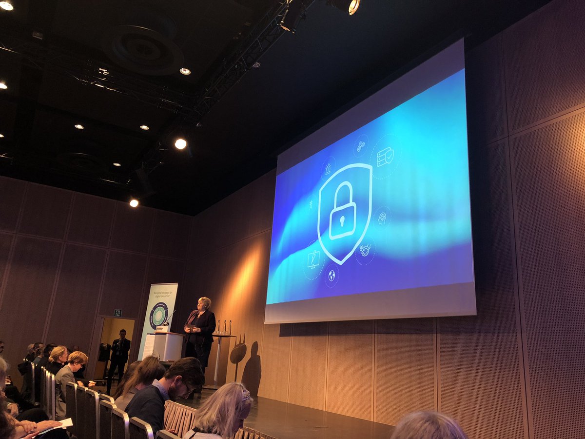 HeleneJorum's tweet image. På lansering av Nasjonal strategi for digital sikkerhet, som akkurat nå innledes av statsminister @erna_solberg. Se hele lanseringen her regjeringen.no/no/tema/samfun… @Regjeringen
