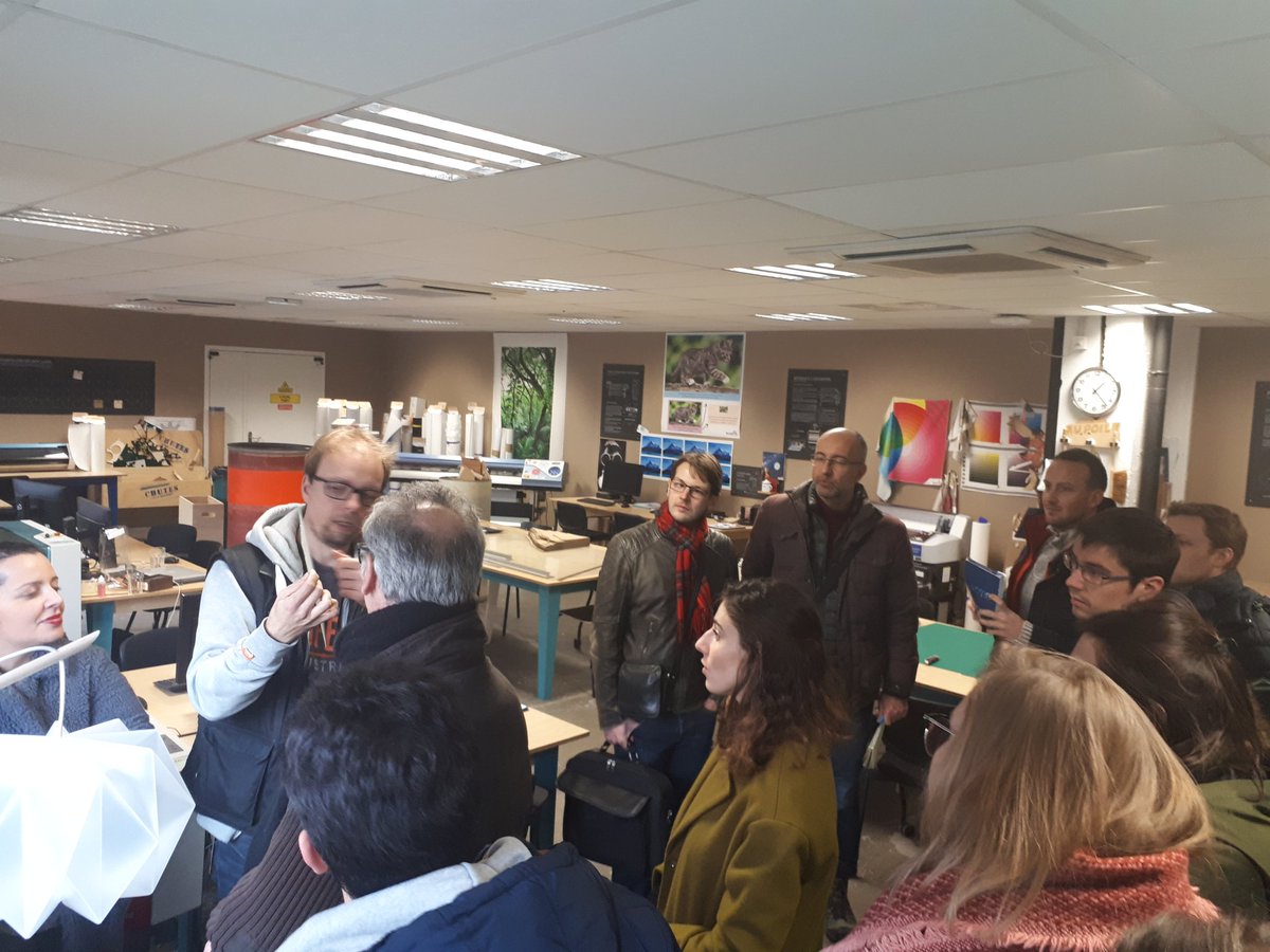 Noolitic's tweet image. Visite du @techshop_lille avec le club tech @euratechnologie