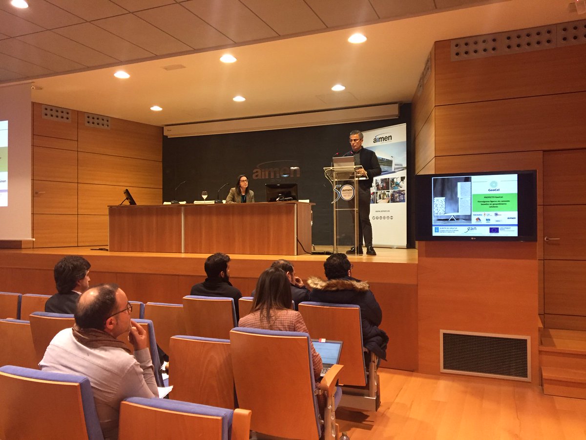 aimenct's tweet photo. Gonzalo Guzmán de CYE Control y Estudios y Soraya Pintos de AIMEN expusieron #GEOCEL "Hormigones ligeros sin cemento basados en #geopolímeros celulares". #CONECTAPEME2016 https://t.co/P2cBxC3FcA