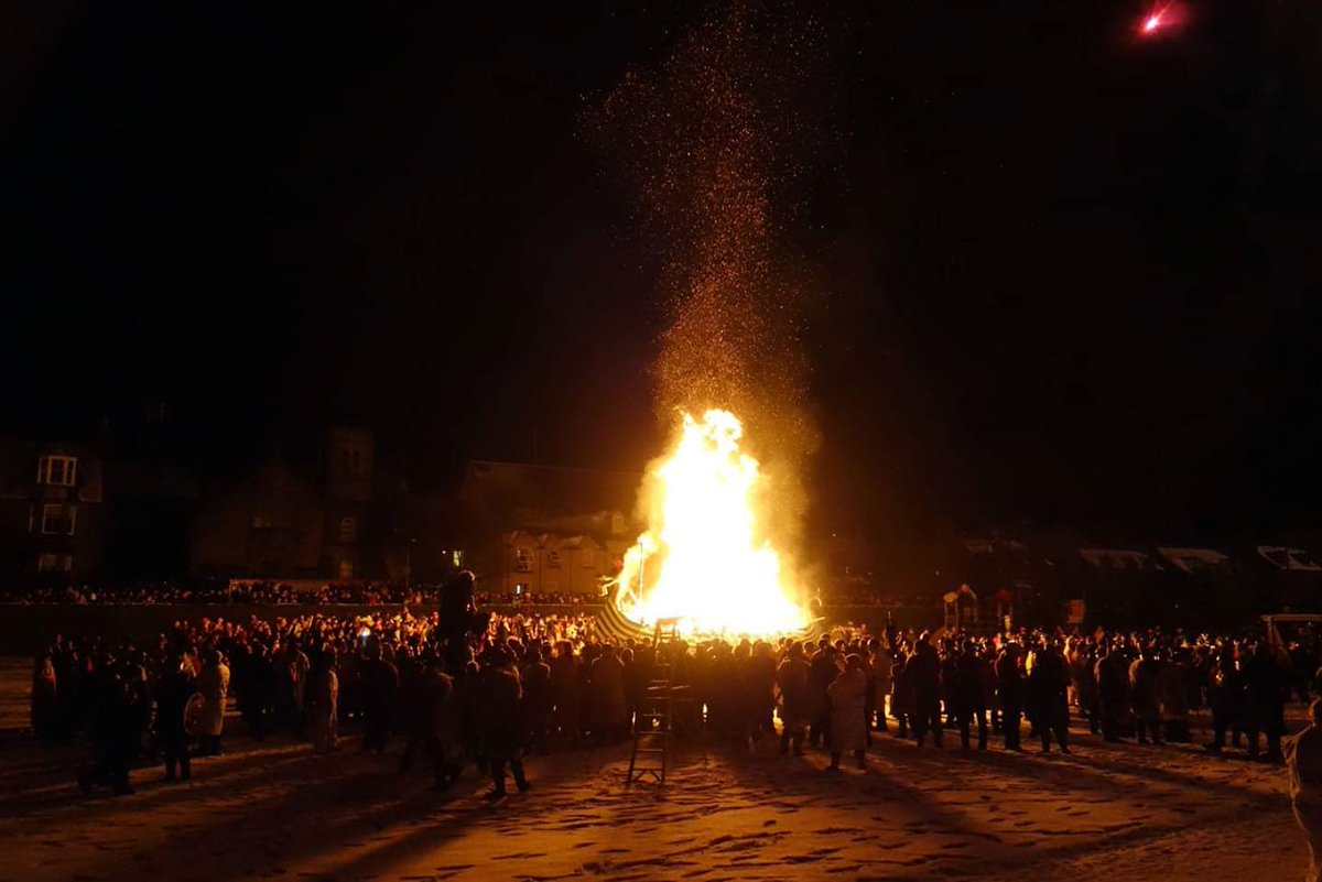 thedutchknitter's tweet photo. #scotland #uphellyaa #uphellyaalerwick #uphellyaa2019
#shetland #hat #fire #galley
#lerwick
#scalloway
#MagischeMotieven
#MagicMotifs
#FairIsle #fairisleknitting
#breien #knitting #stricken
#carlameijsen #thedutchknitters
#ShetlandArts #thebooth https://t.co/NpKY2qN3sx