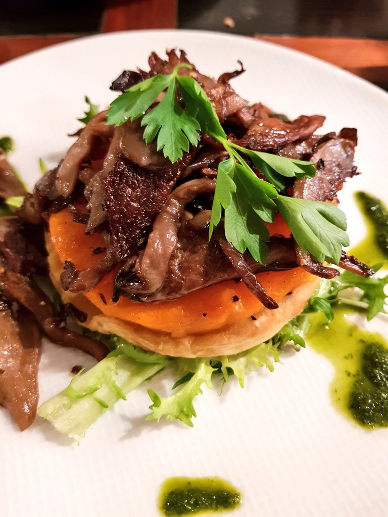 Aux Douze Apôtres, une table #bistronomique qui invite aux confessions...
#strasbourg #restaurant
