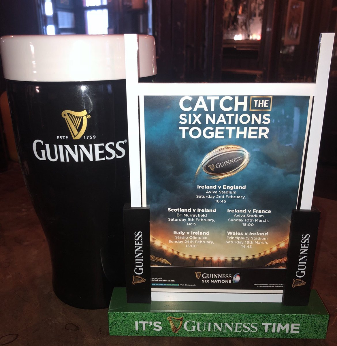 Want a chance to win 2 tickets to Ireland v England this Saturday?‼️

Simply like and share this post and tag a mate you'd bring along to the match to be in for a chance to win☘️

Winner will be announced this evening along with the 6 Nations Trophy on display in Toners tonight!