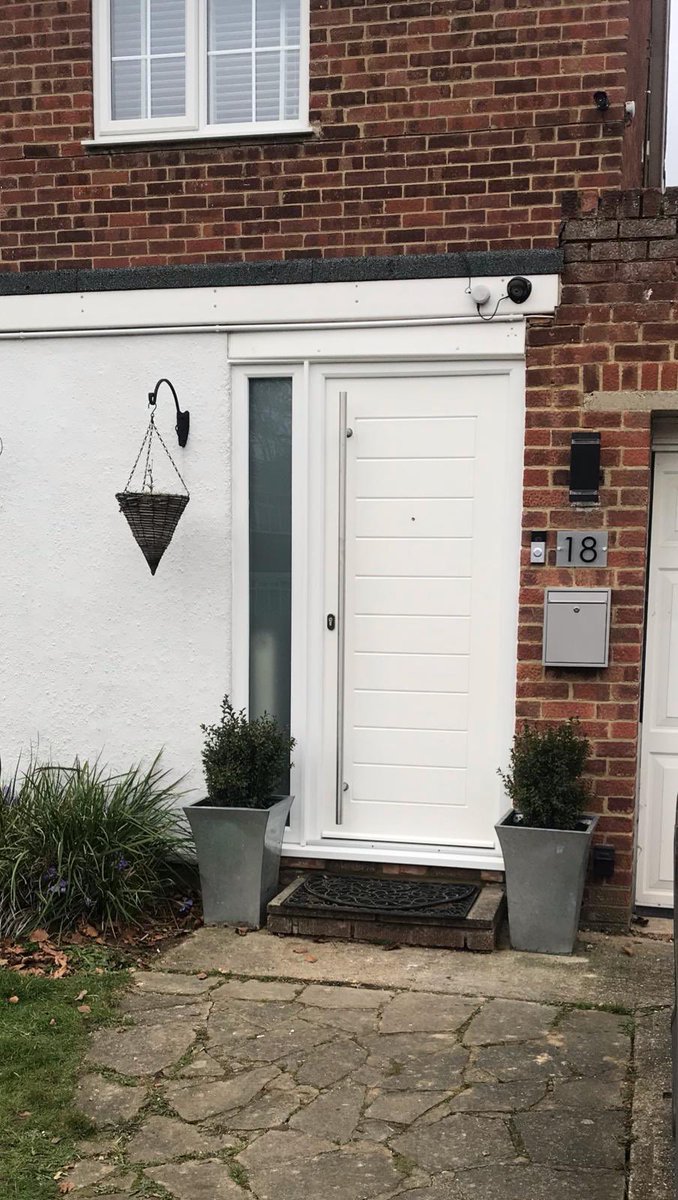 tradefit4u's tweet photo. Beautiful @solidorltd 🚪 fitted in Broadstairs #door #compositedoor #homedecor #homerenovation #broadstairs #tradefit4u #solidoor #checkatrade https://t.co/Yxwop4hbSM